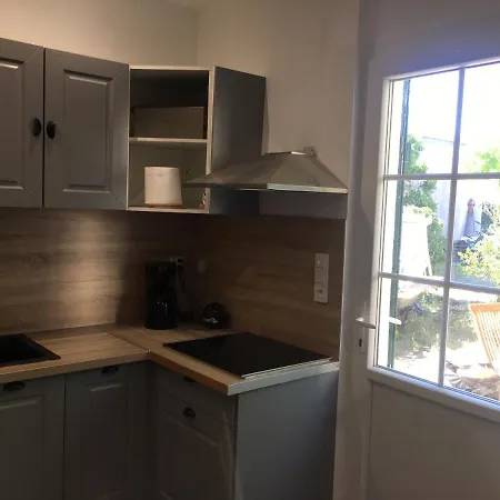 Maison Sanouva Nyaraló *