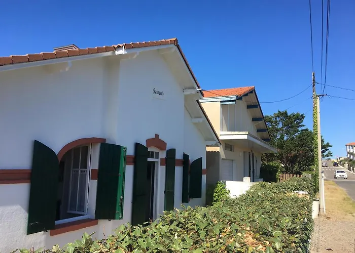 Maison Sanouva Nyaraló